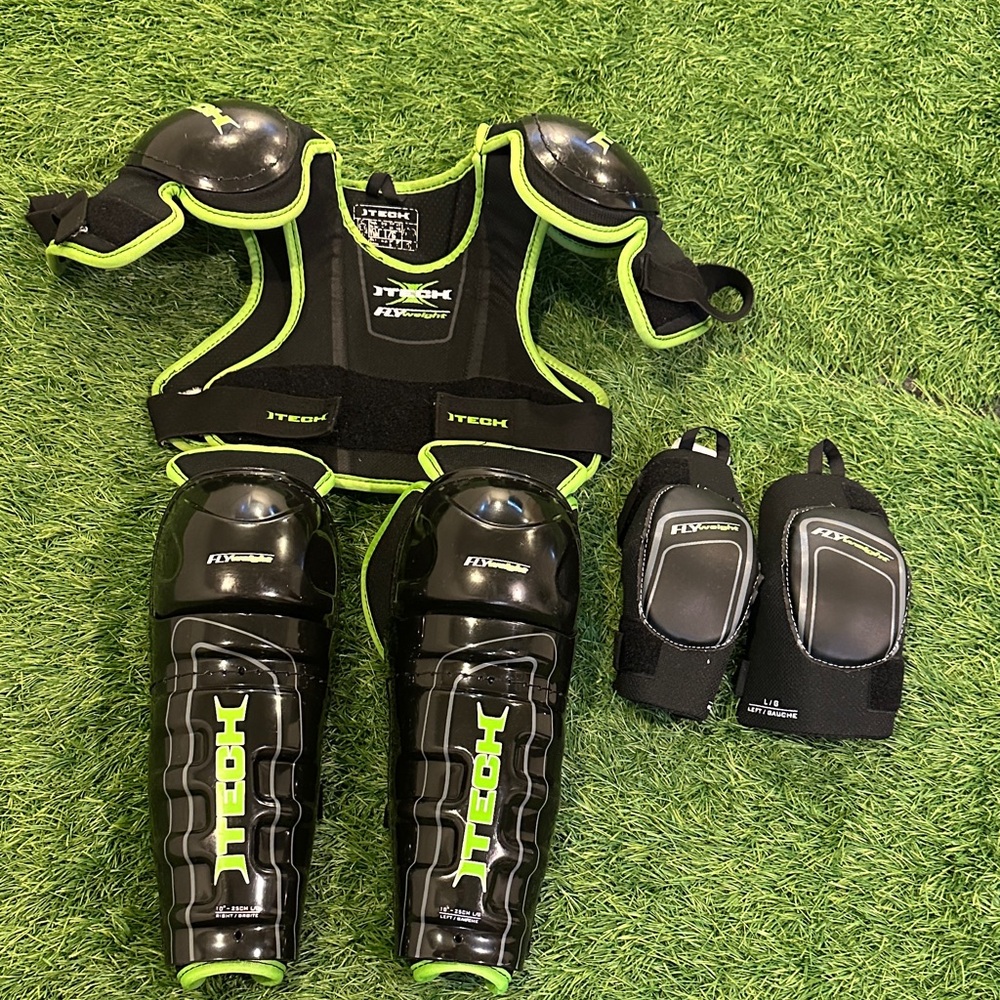 Itech ice hockey shoulder pads elbow pads  (new) shin guards(new) size youth L